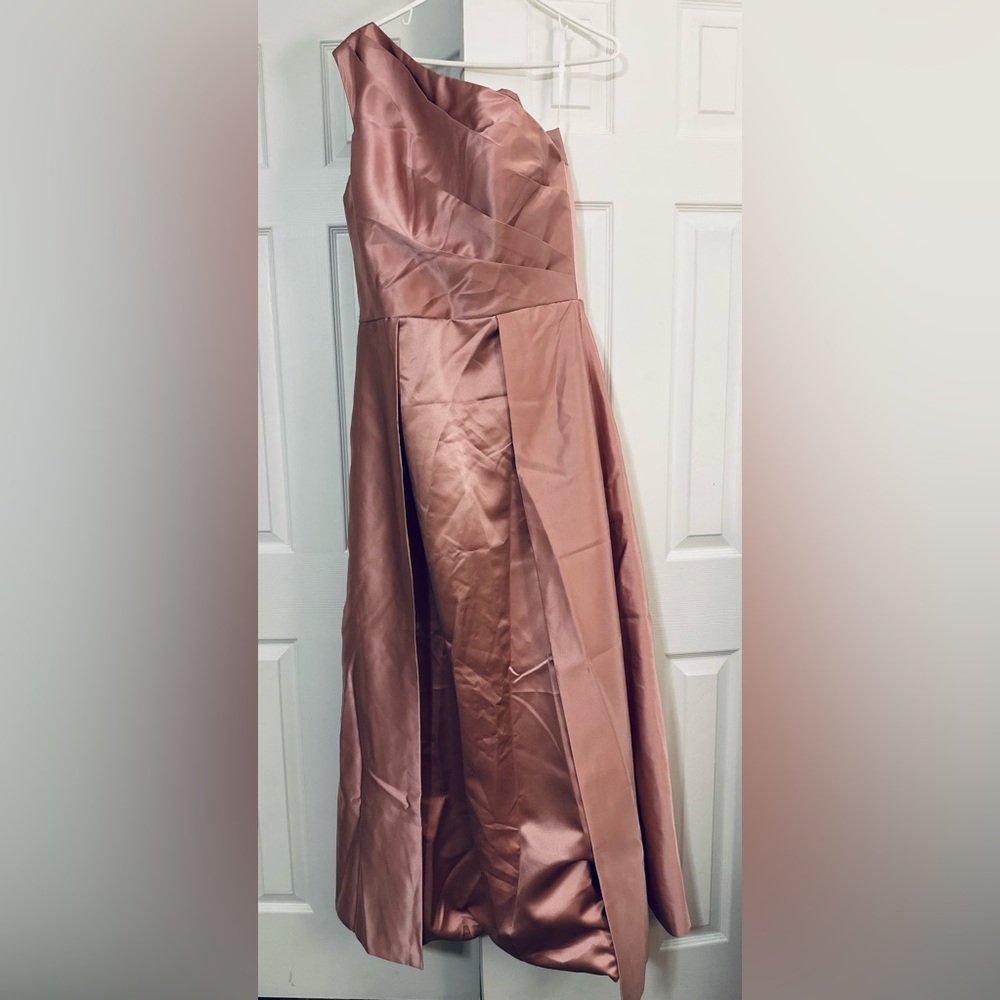 Elegant Pink One-Shoulder Dress